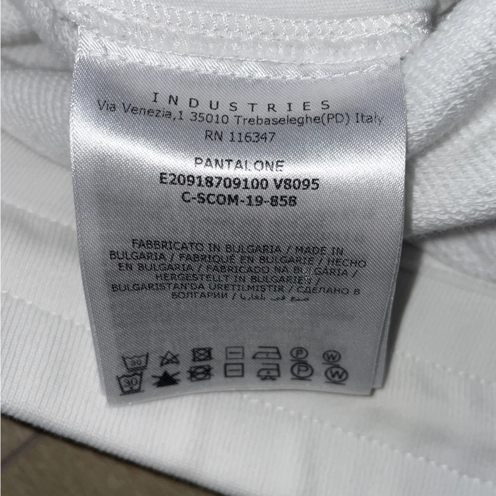 Moncler matching sweatsuit - Picture 15 of 16
